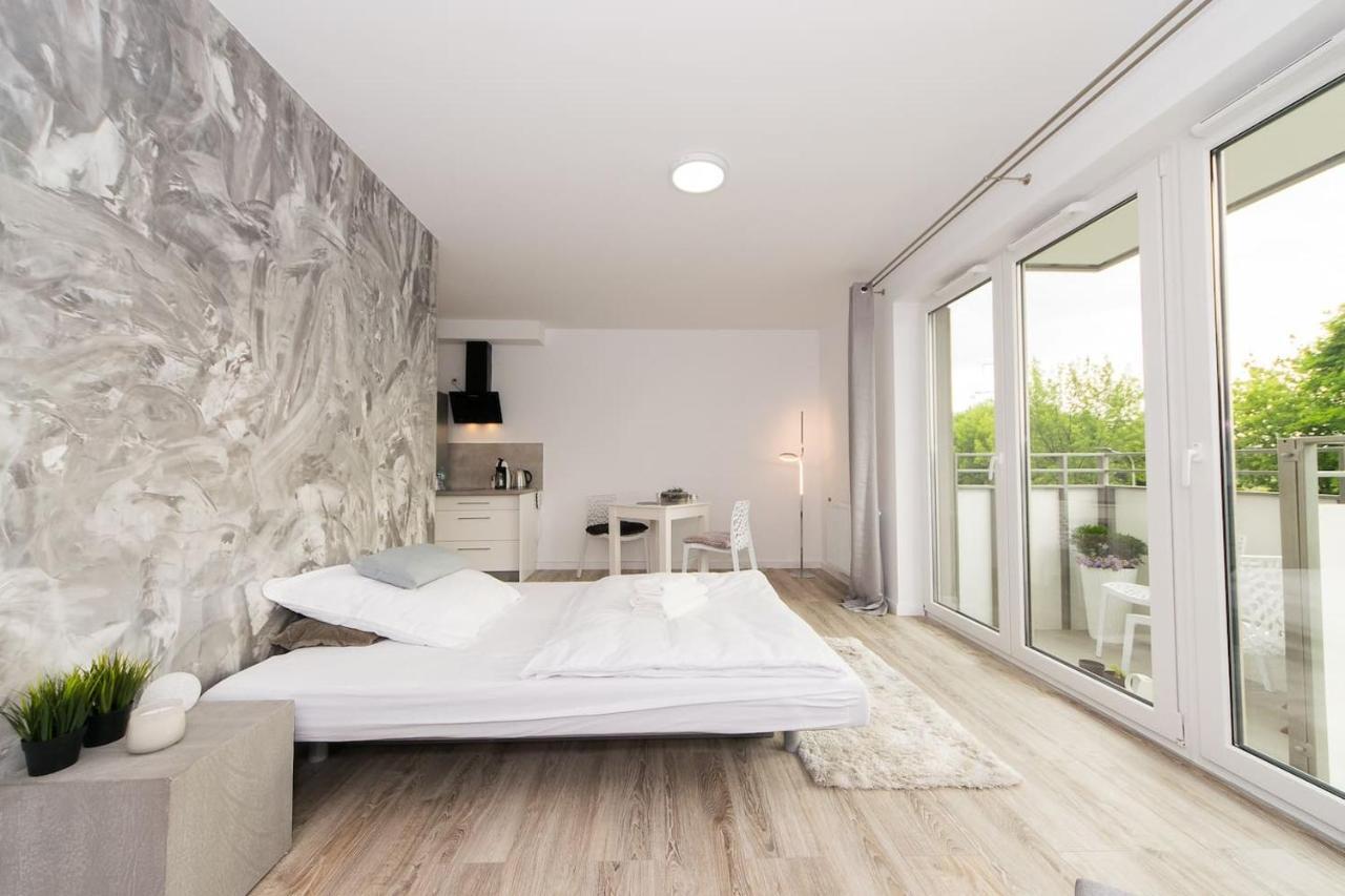 Апартаменти Cosy Studio With Private Garage P4You Pl Краків Екстер'єр фото