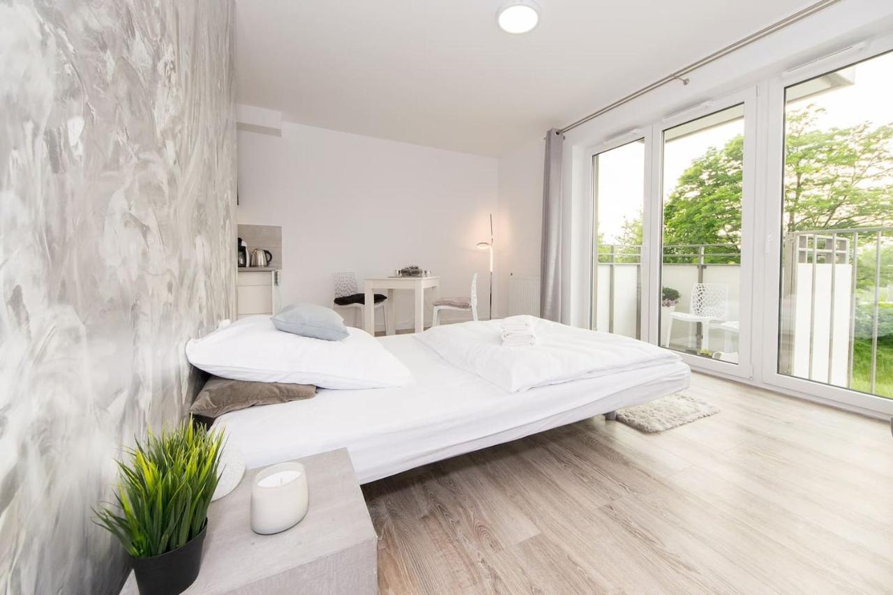 Апартаменти Cosy Studio With Private Garage P4You Pl Краків Екстер'єр фото